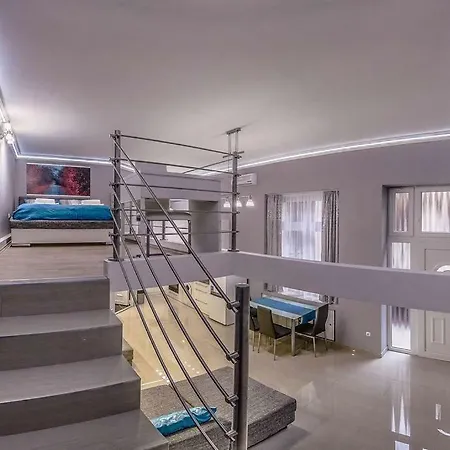 Oktogon Downtown * Budapešť